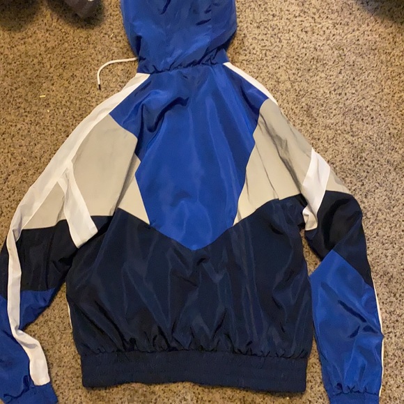Reflective windbreaker - Picture 2 of 2